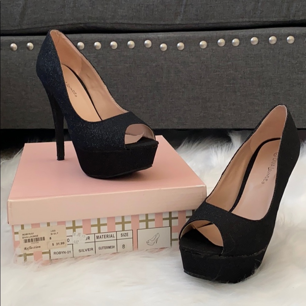 Black Glitter Heels 🖤